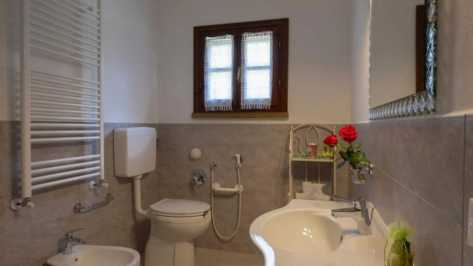 Farm stay Agriturismo I Cerroni Montescudaio